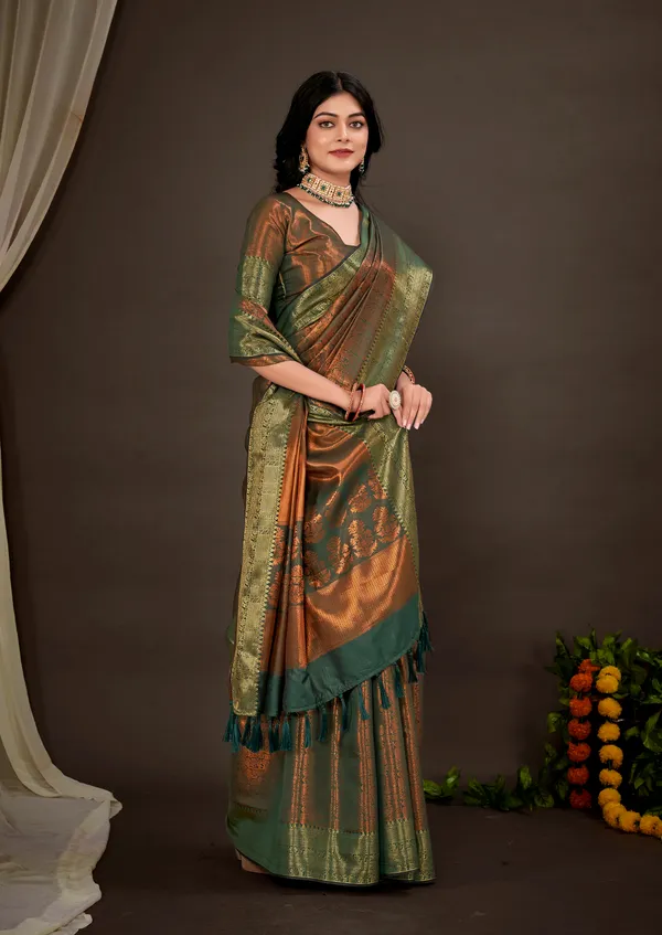 Forest_Green_Luxurious_Kanjivaram_Silk_Saree_Weave_of_Royalty_With_Blouse_Piece_Attached